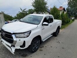 2023 Toyota Hilux 2.8/ 4×4 extra cab